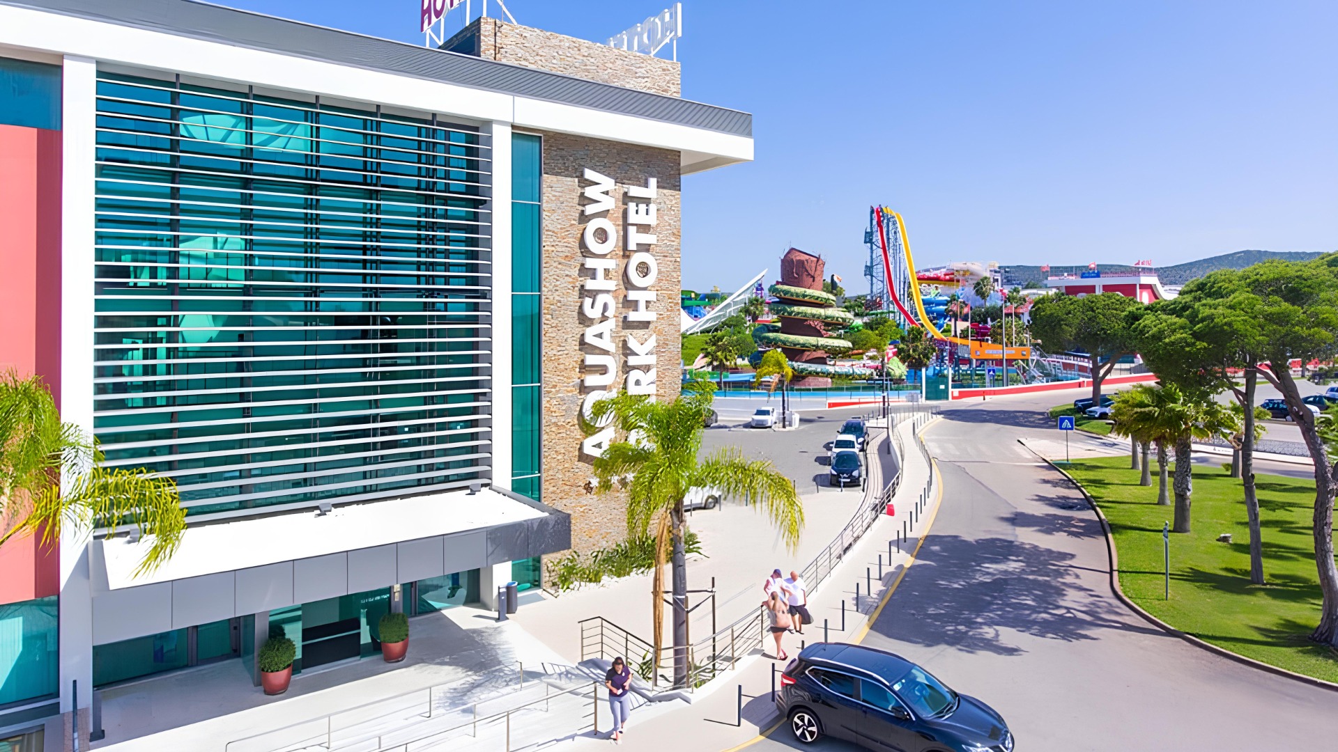 Sugestão de estadia no Aquashow Park Hotel (junto ao parque), ao qual os hóspedes têm acesso gratuito e livre.