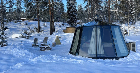 Um dos exemplos é o Invisible Forest Lodge