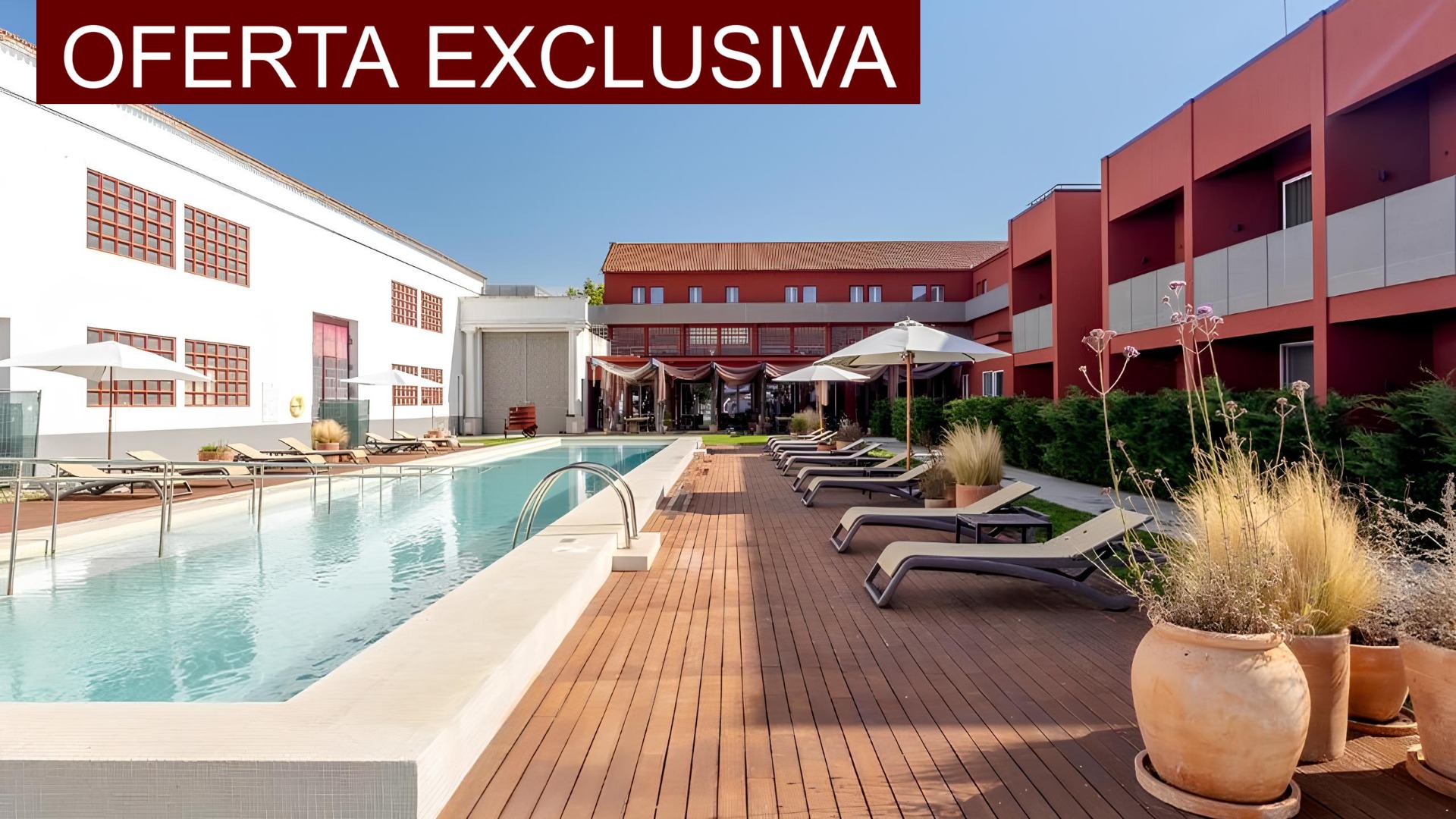 Situado na Herdade da Barrosinha, junto ao Estuário do Sado e a apenas 2 km do centro histórico de Alcácer do Sal, o Hotel da Barrosinha é um elegante hotel de quatro estrelas que combina natureza, enoturismo e a autenticidade do Alentejo.