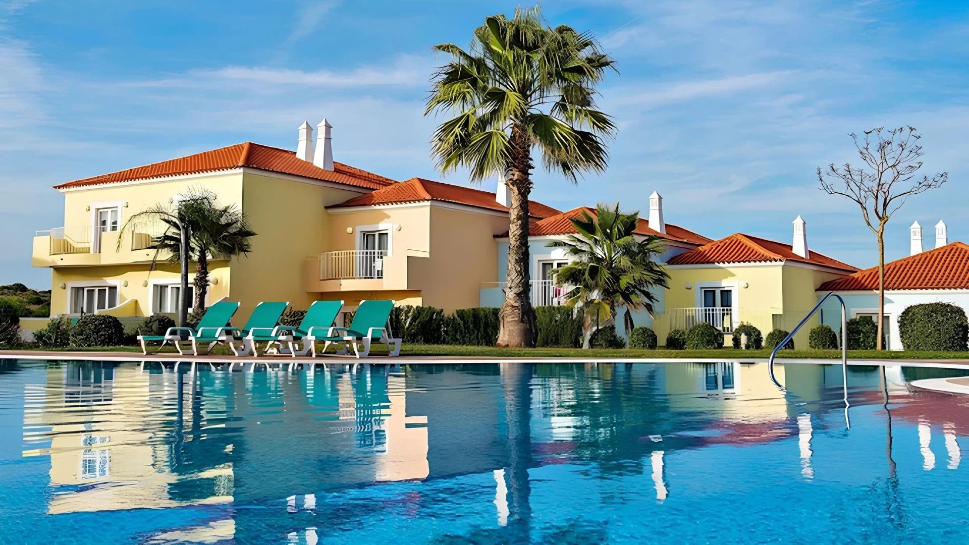 O Eden Villas & Apartments é um resort de quatro estrelas situado em Albufeira, rodeado por amplos jardins e áreas verdes. Com apartamentos e villas totalmente equipados, piscinas, spa e diversas atividades para toda a família, combina conforto, lazer e tranquilidade num ambiente acolhedor. A poucos minutos das praias e principais atrações da região, proporciona uma experiência ideal para férias em família ou momentos de descanso.