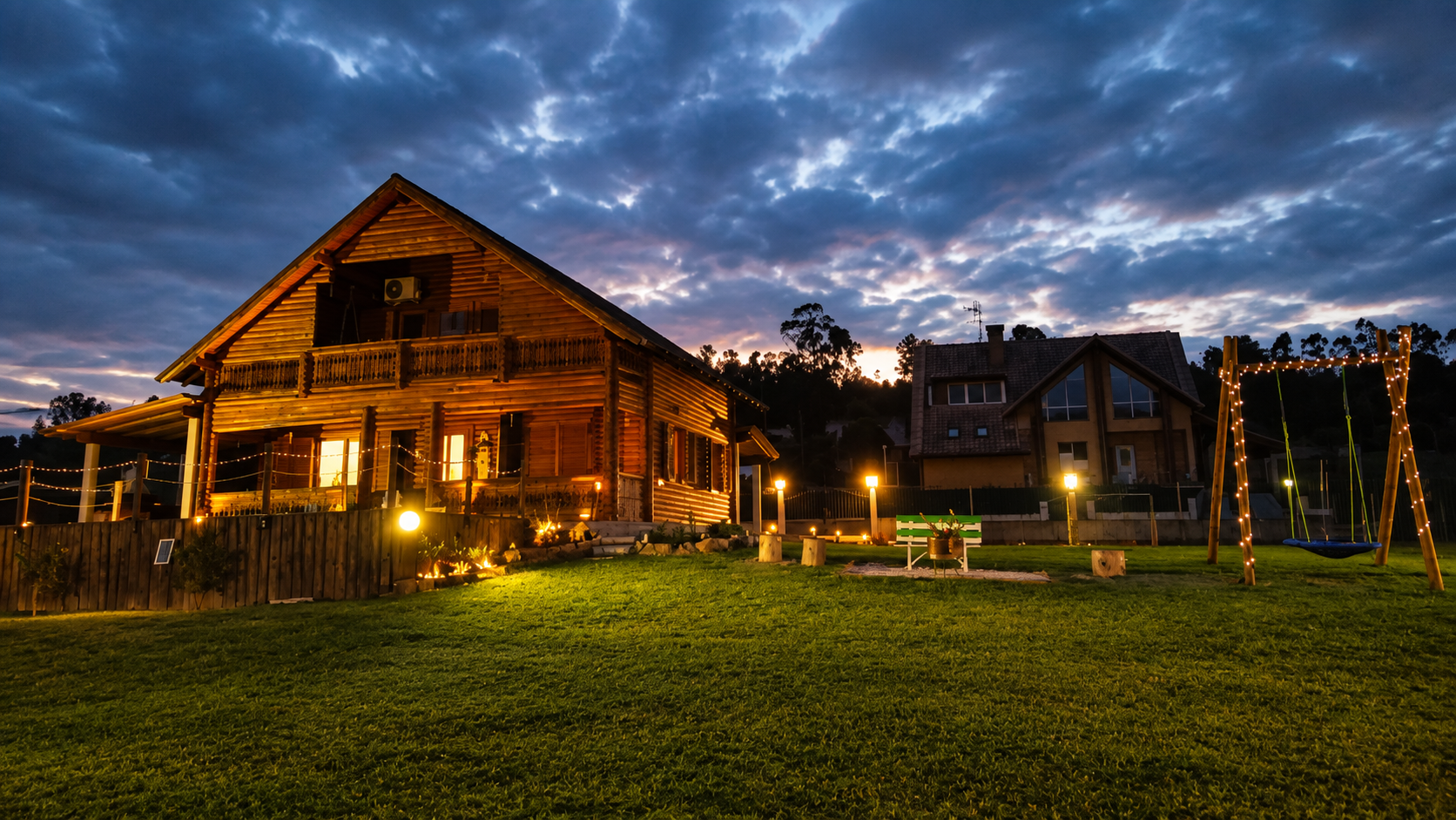 A Casa das Estrelas M&M é um alojamento de charme situado em Pinhanços, junto à Serra da Estrela, que combina conforto, privacidade e contacto com a natureza. Rodeada por paisagens montanhosas e equipada com amplos espaços de lazer, proporciona uma experiência acolhedora e tranquila, ideal para famílias ou grupos que procuram descobrir a beleza natural e a autenticidade da região.