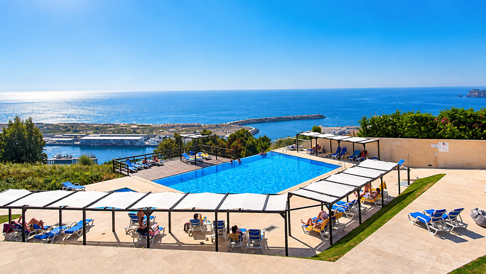 O Hotel Miramar Sul é um hotel de quatro estrelas situado na Nazaré, com vistas privilegiadas sobre o Oceano Atlântico e a costa da região. Com um design contemporâneo, amplos espaços de lazer e uma atmosfera tranquila, combina conforto, bem-estar e hospitalidade, proporcionando uma experiência ideal para quem procura relaxar e descobrir um dos destinos mais emblemáticos da Costa de Prata.