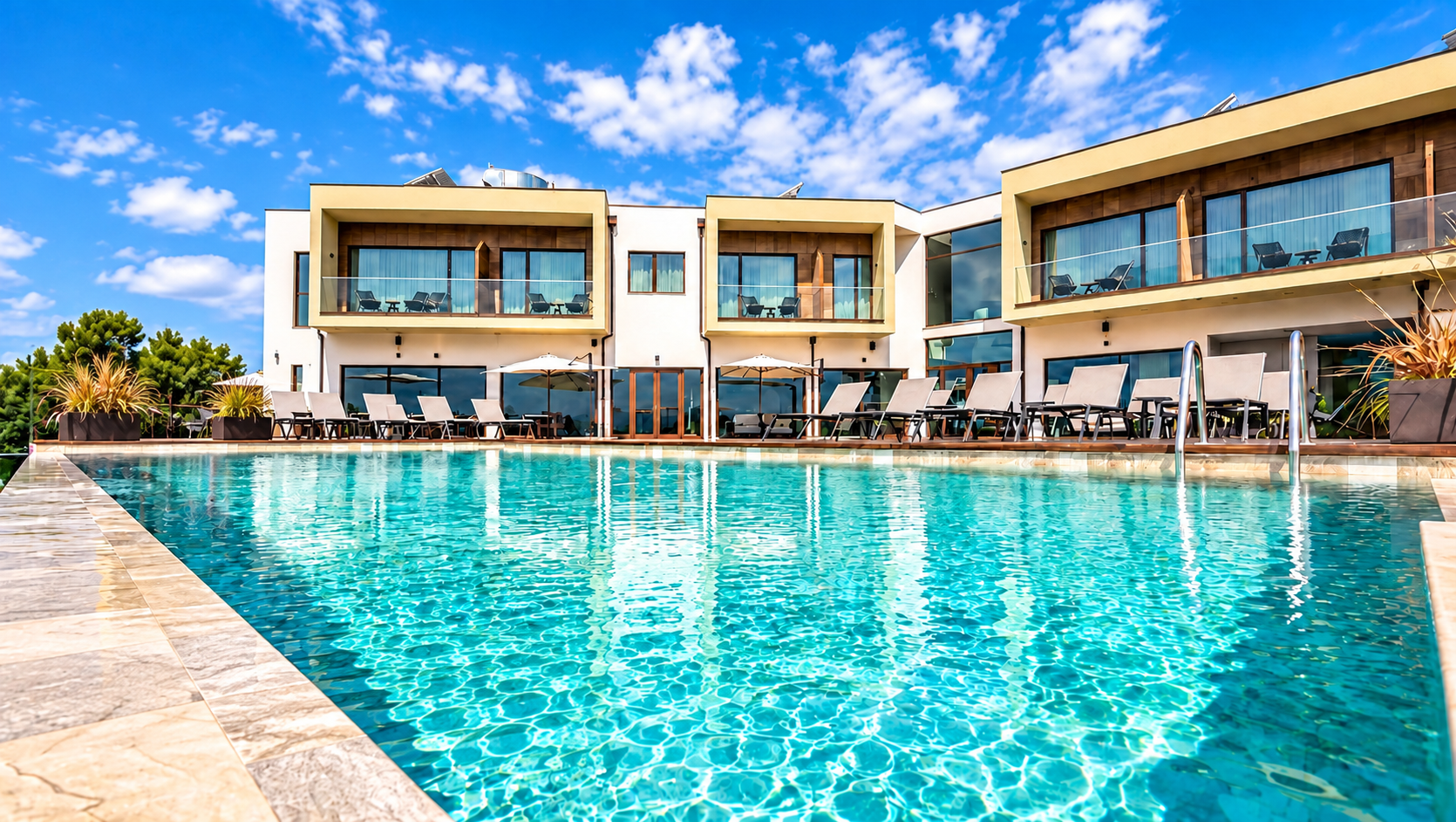Para quem sonha com uma escapadinha em que a natureza assume o papel principal, o Haven Nature Hotel & Villas é um convite a abrandar e a aproveitar cada momento.