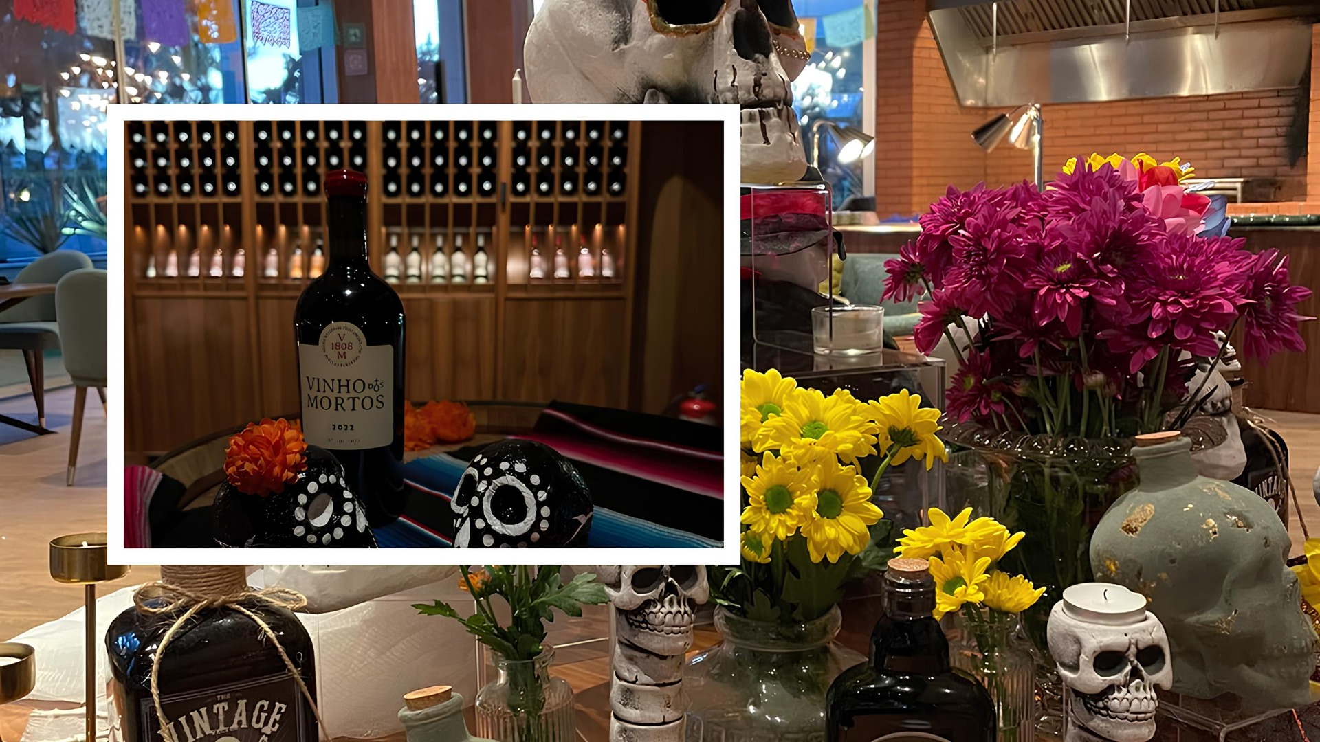 O Hyatt Regency Lisboa assinala o Día de los Muertos, tradição mexicana que celebra a vida e a memória dos entes queridos, com uma experiência gastronómica especial nos dias 29, 30 e 31 de outubro. A iniciativa, realizada em parceria com a Embaixada do México em Portugal, combina gastronomia, cultura e música num ambiente inspirado numa das celebrações mais emblemáticas do México.
O destaque é um jantar a quatro mãos que reúne o chef português Ricardo Bizarro e o chef mexicano Eric Daniel González Torres, numa proposta que cruza sabores e técnicas das cozinhas portuguesa e mexicana.
Para completar a celebração, o espaço Odyssey será decorado com elementos inspirados no imaginário visual do Día de los Muertos e contará com música a cargo de um DJ convidado.